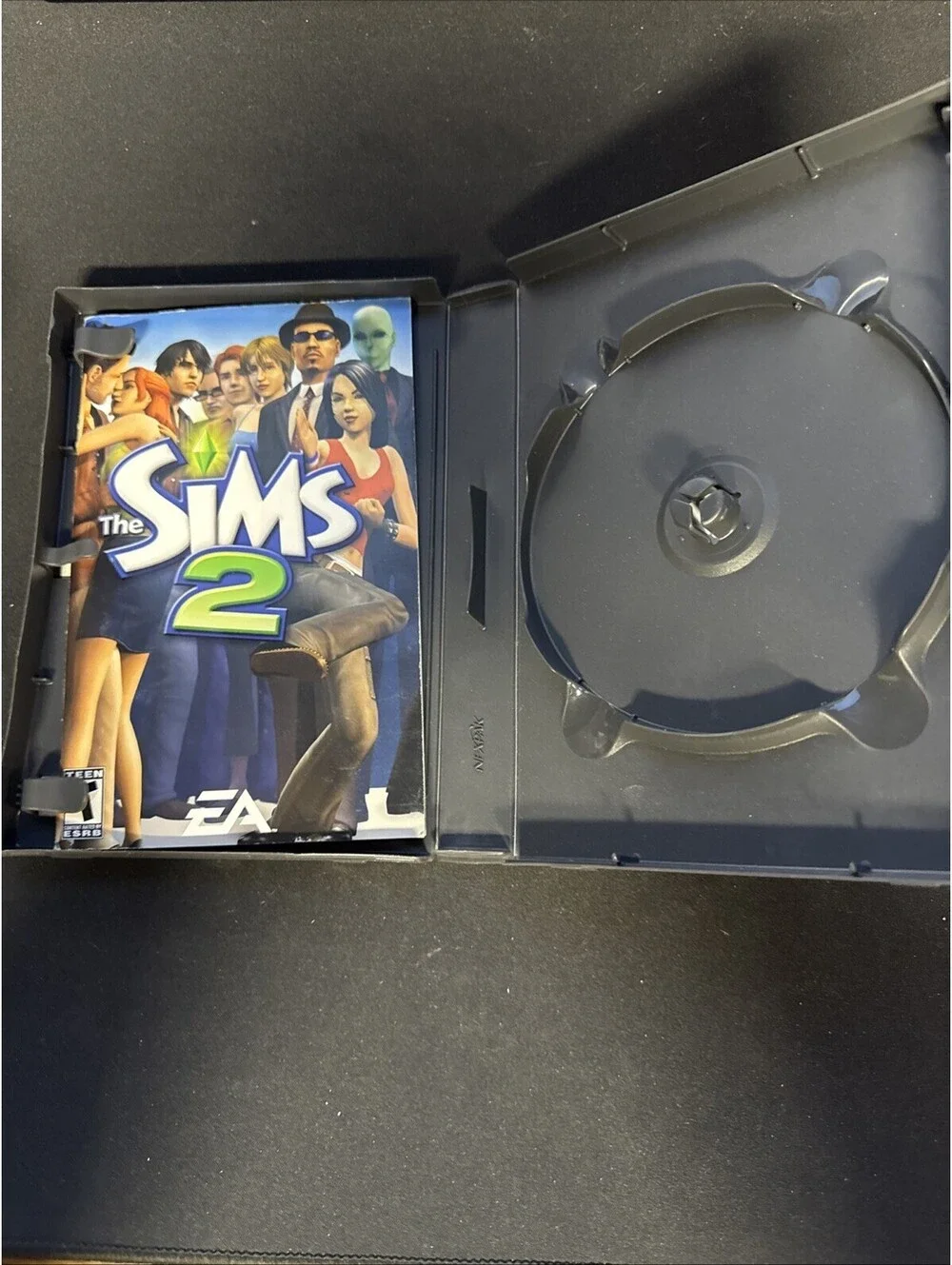The Sims 2 PC CD-ROM Game Complete in Box 4-Disc Set w/ Key Serial Code